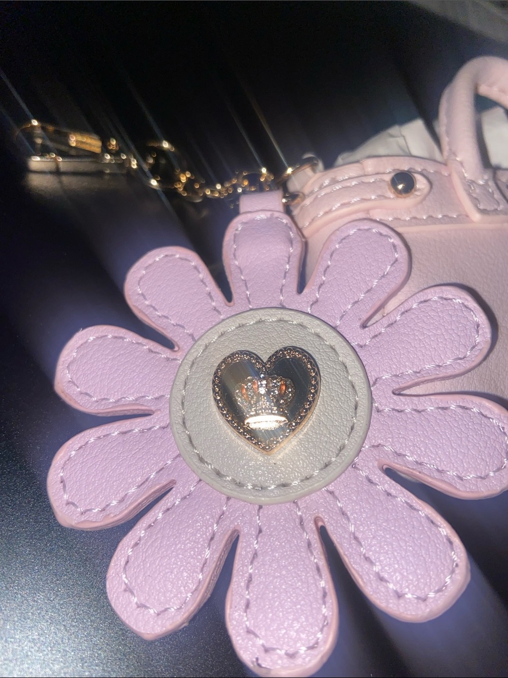 Juicy Couture Light Pink Mini Purse Keychain with Daisy Charm - Picture 2 of 4